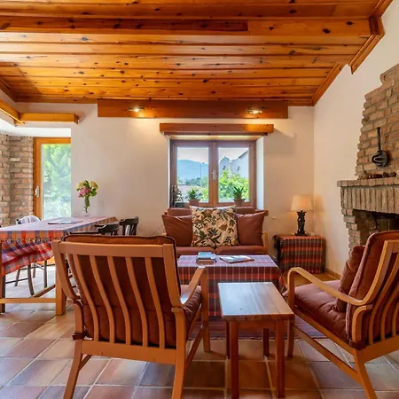 Nyaraló Helios House