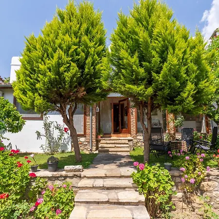 Helios House Nyaraló
